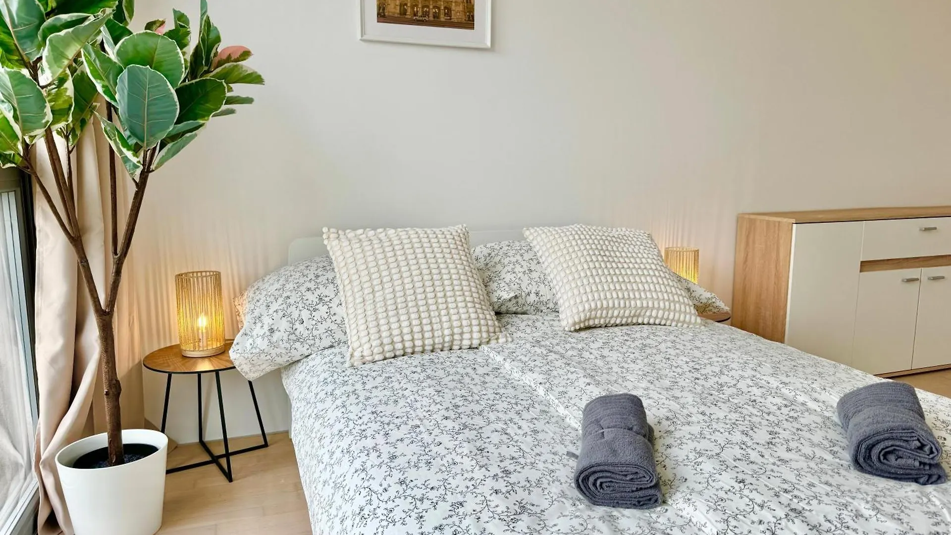 90 M2 Spacious Apartment With Free Parking Wien Österreich