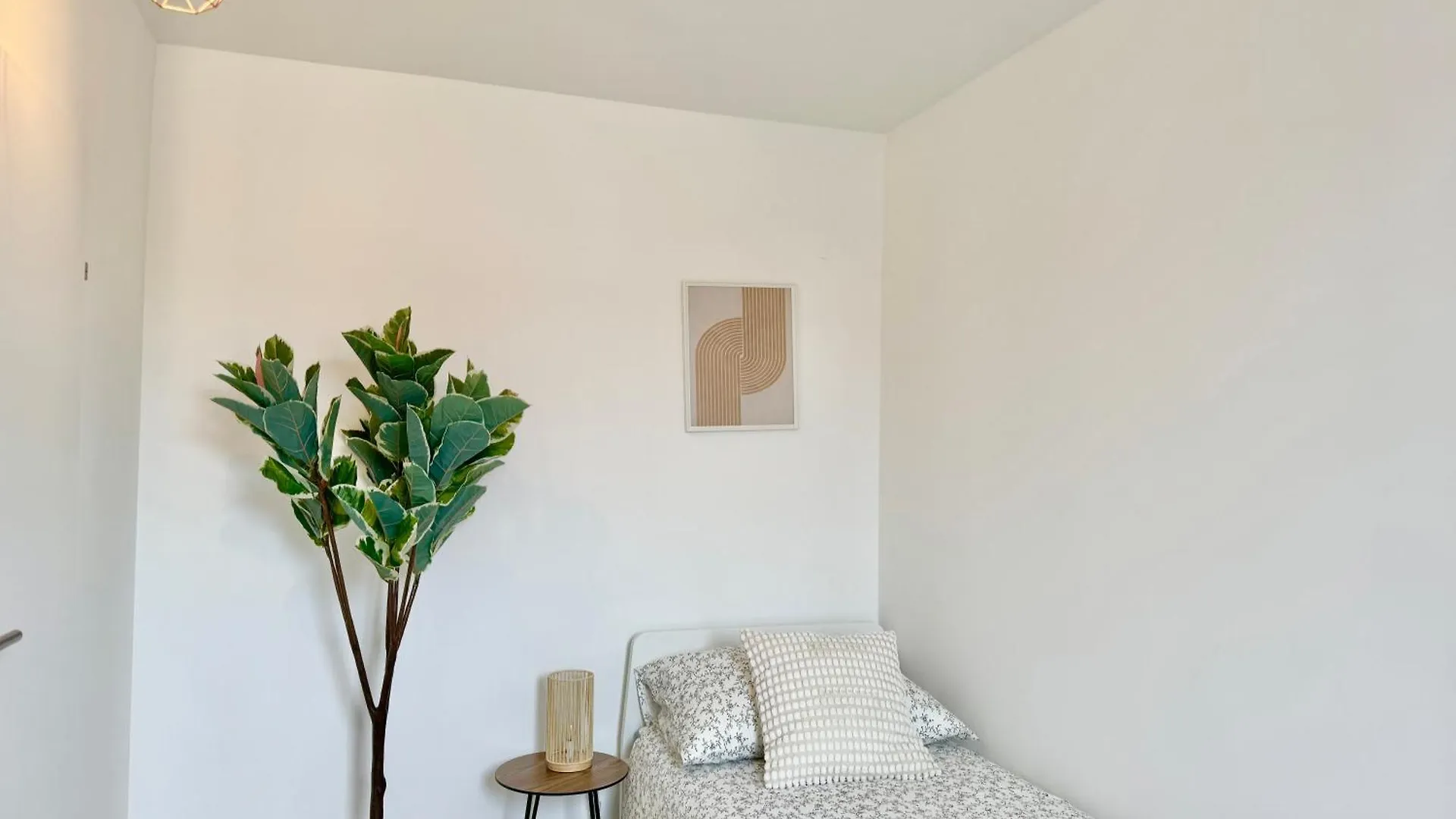 90 M2 Spacious Apartment With Free Parking Wien 0*,  Österreich