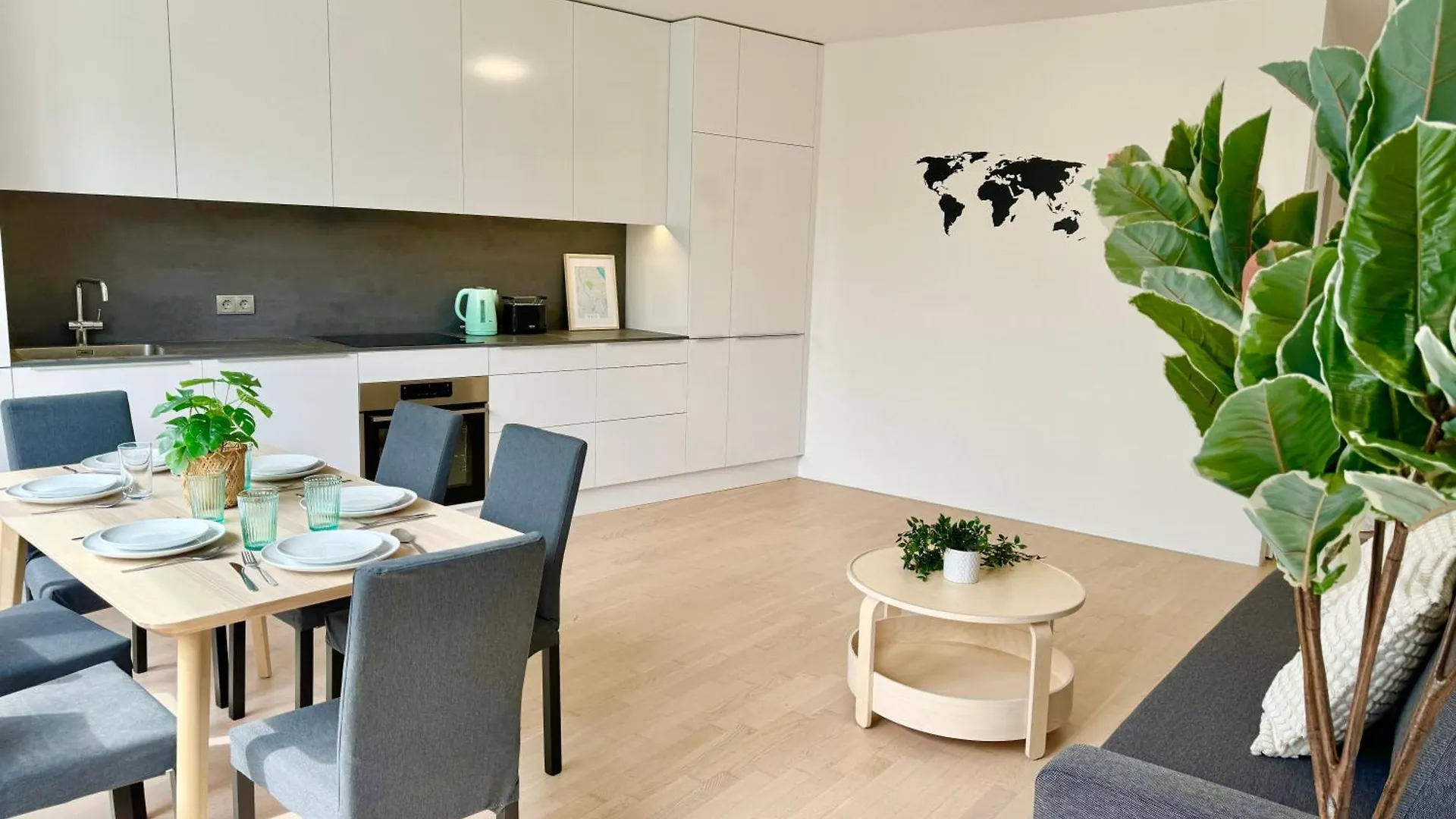 90 M2 Spacious Apartment With Free Parking Wien