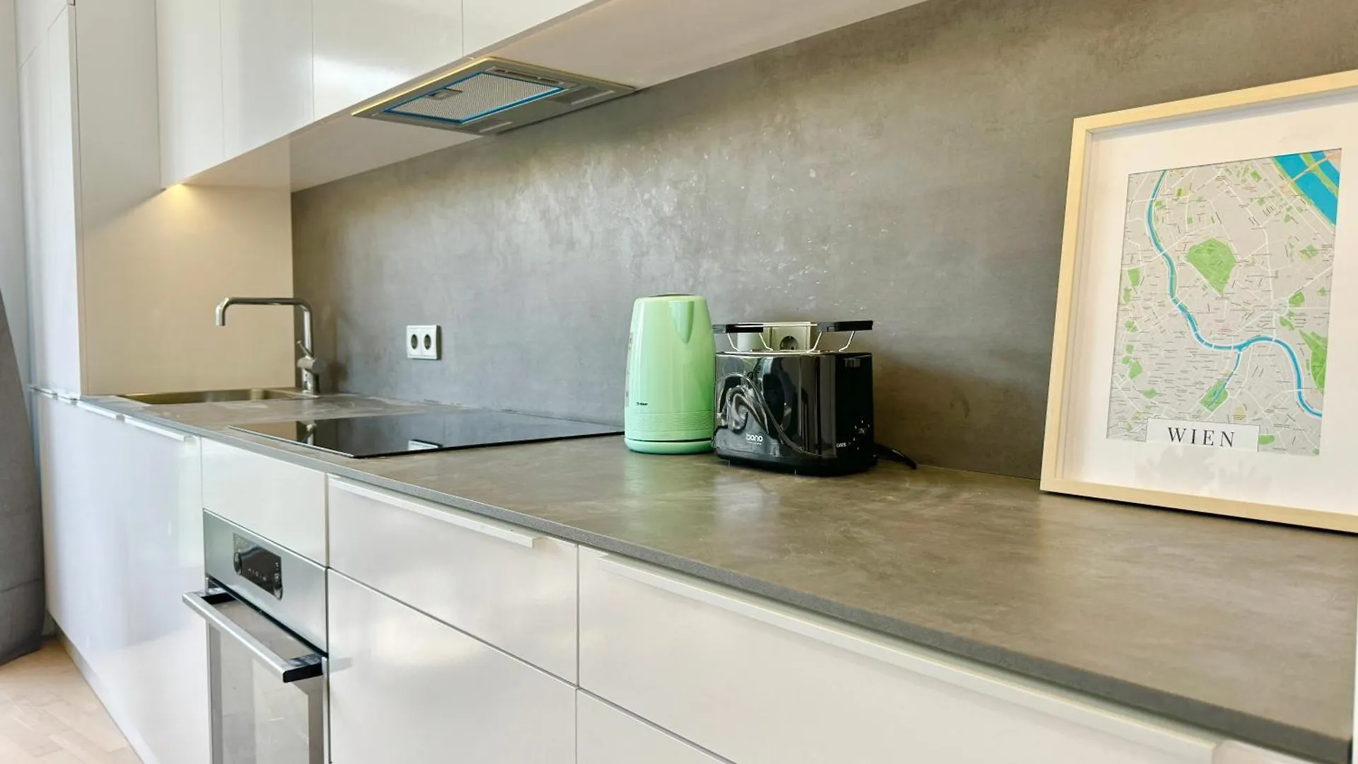 90 M2 Spacious Apartment With Free Parking Vienna