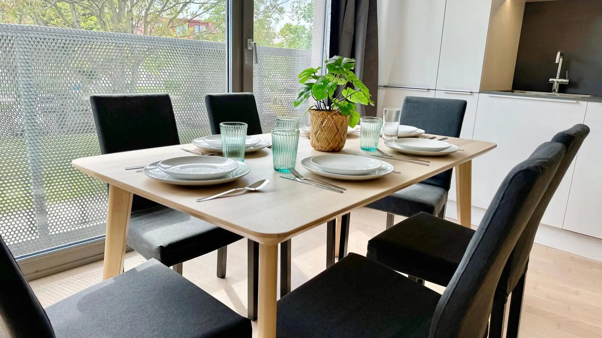 90 M2 Spacious Apartment With Free Parking Vienna